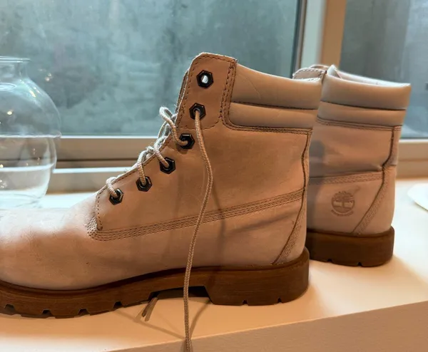 Women’s timberland winter boots  - Image 2