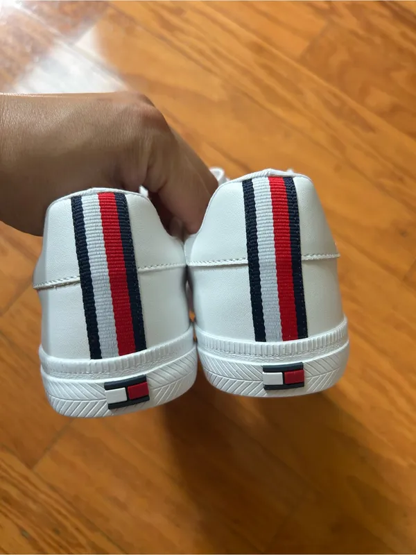 Brand new Tommy Hilfiger Women Sneakers size 7.5 - Image 4