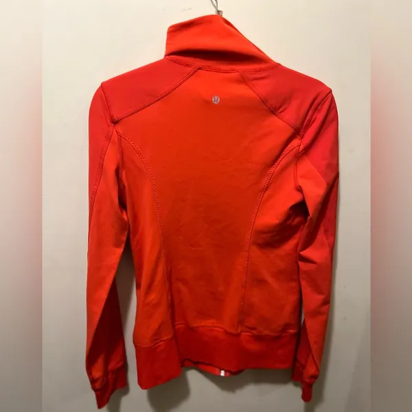 Lululemon older version define luon full zip red sz 8 - Image 3