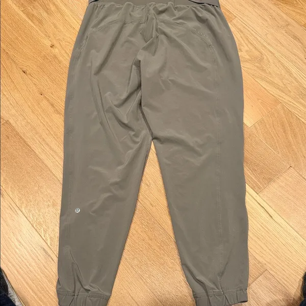 lululemon athletica Greige Track‎ Pants size 10 women - Image 5