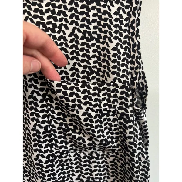 LOFT Womens Tank Top Black White Print Pocket Size‎ S Casual Summer - Image 4