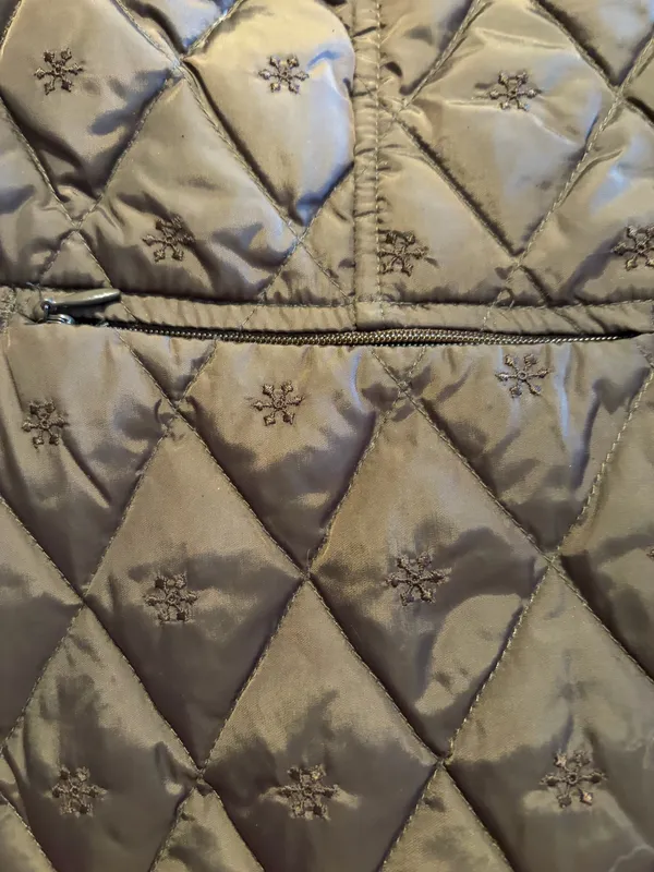 Women’s quilted Eddie Bauer vest  - Image 4
