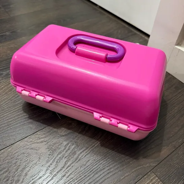 Vintage Women’s Pink Caboodles Train Makeup Case Holder Plastic - Image 3