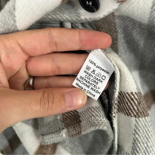 NWOT Plaid Gray and Brown Women's Jacket Shacket Button Down Sweater Casual XL - Image 4