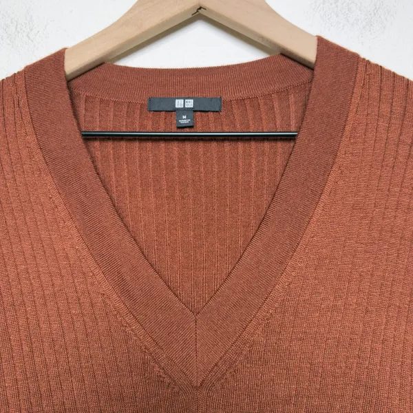 Uniqlo Women‎ Wool Knit Sweater Medium Brown Ribbed Minimalist Academia Preppy - Image 2