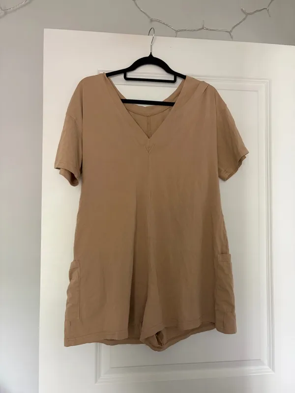 Casual Short - Image 2