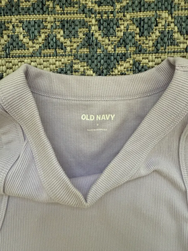 Old Navy Top - Image 2