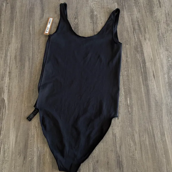New Skims Bodysuit XXS/xs - Image 3
