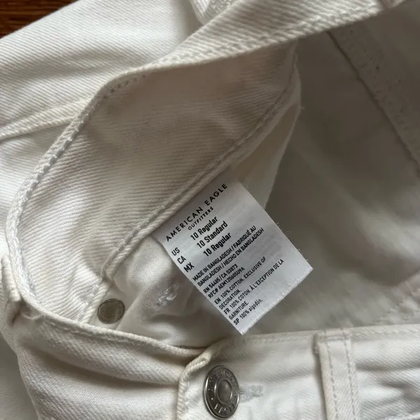 American Eagle Outfitters White Distressed Boyfriend Jeans - Image 3