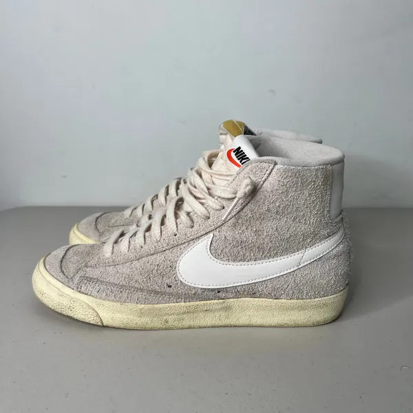 Nike Blazer Mid 77 High Top Sneakers Size 9.5 - Image 7
