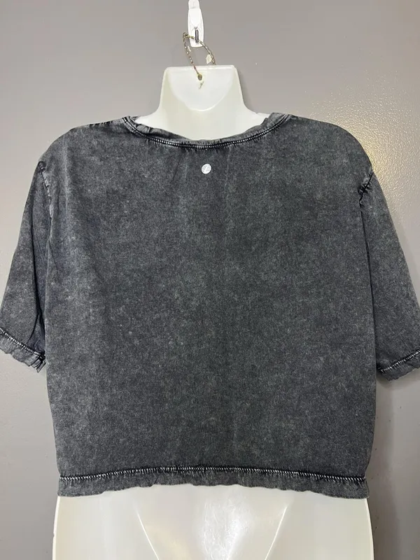 Z By Zella Shirt Womens Medium Gray Acid Wash Cropped Short Sleeve Athletic - Image 4