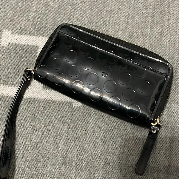 💙💖 Kate Spade Black Patent Leather Wristlet‎ - Image 3