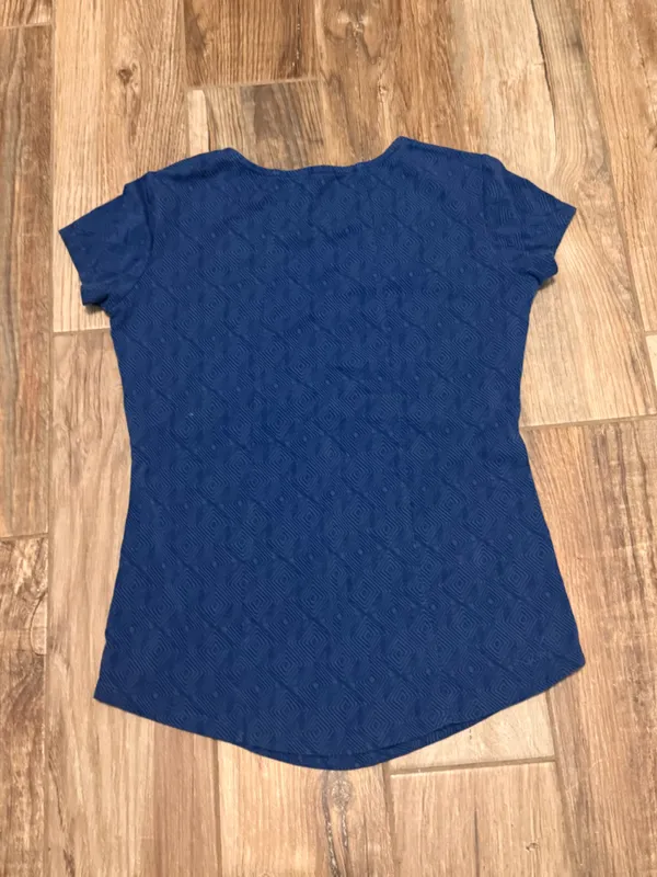Kuhl Women's Printed V Neck Short Sleeve Shirt - Image 3