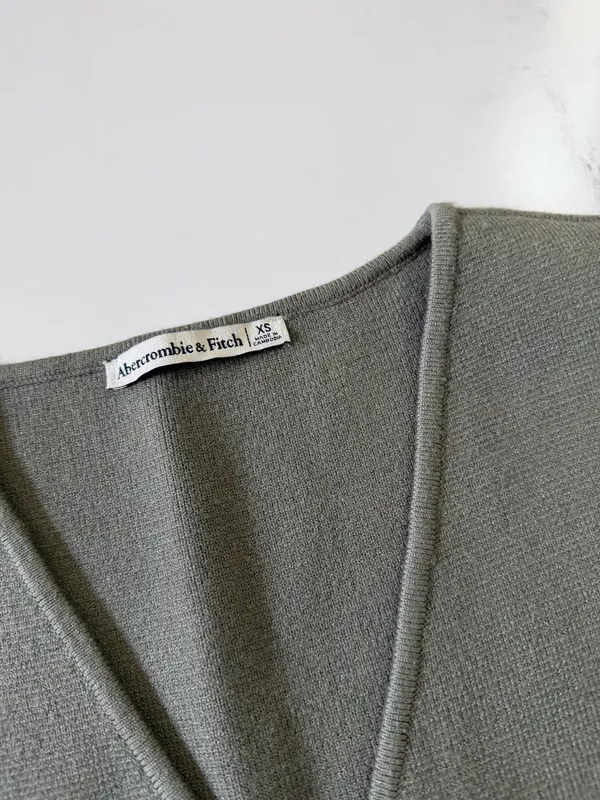 Abercrombie Cropped Vest - Image 2