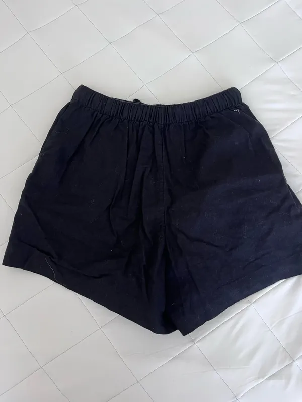 Abercrombie and Fitch Black Linen Shorts - Image 5