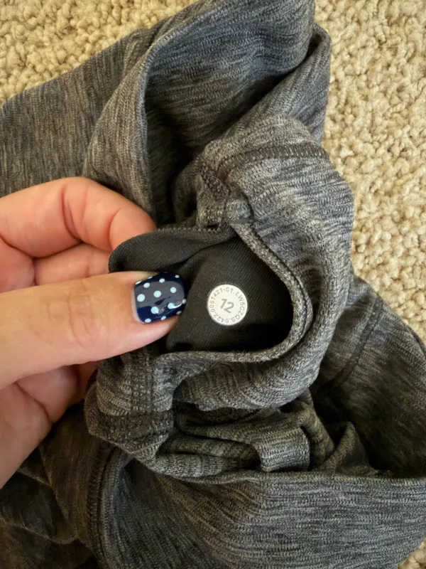 Lululemon Leggings Heathered Grey 12 - Image 4