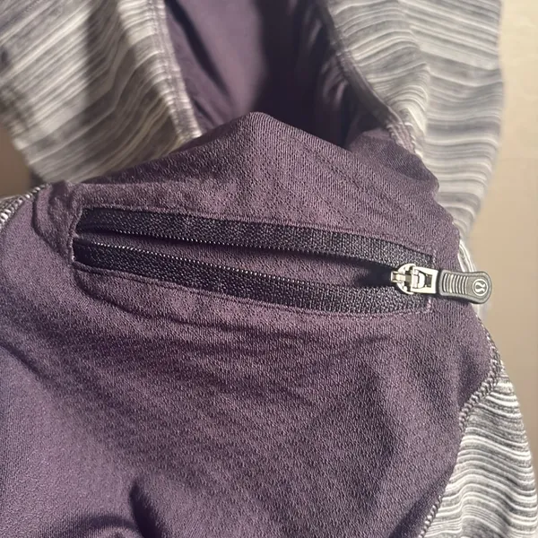 Lululemon Run Light Up Reflective Tank Top - Image 3
