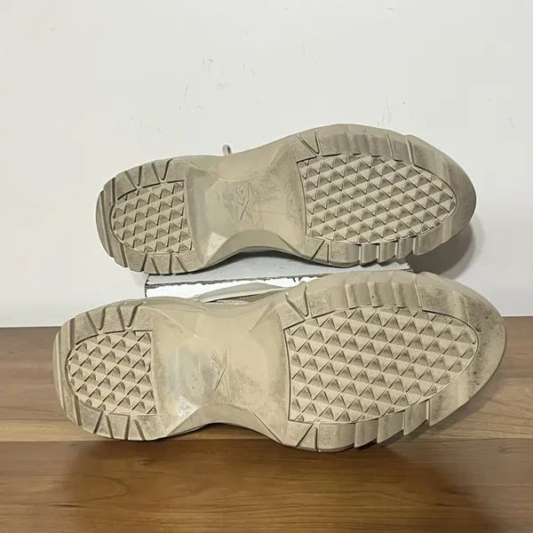 Reebok Cardi B Club‎ C V2 Women's Shoes Sneakers Size 8.5 Beige - Image 6