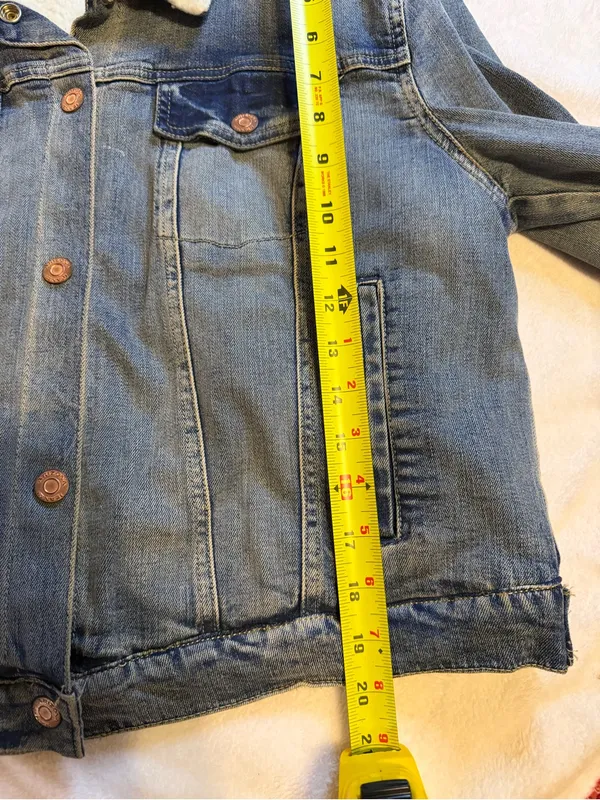 Arizona Jeans Light Blue Denim Jacket with White Sherpa - Image 5