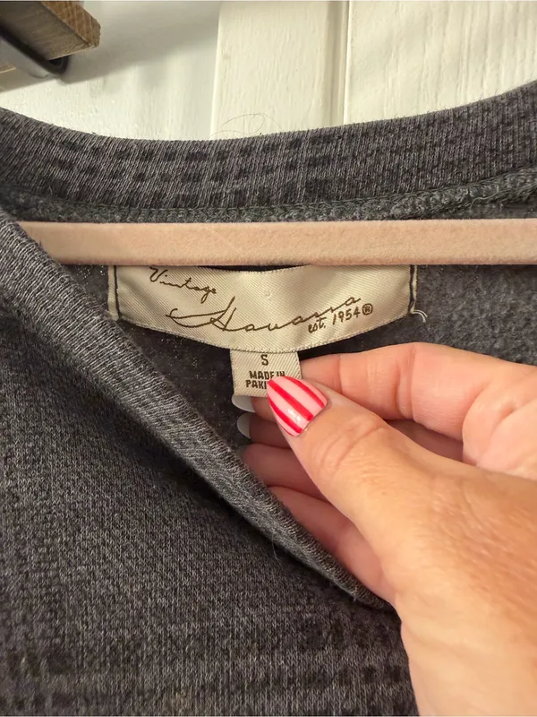 Vintage Havana Gray Plaid Crewneck Sweater with Drawstring - Image 3
