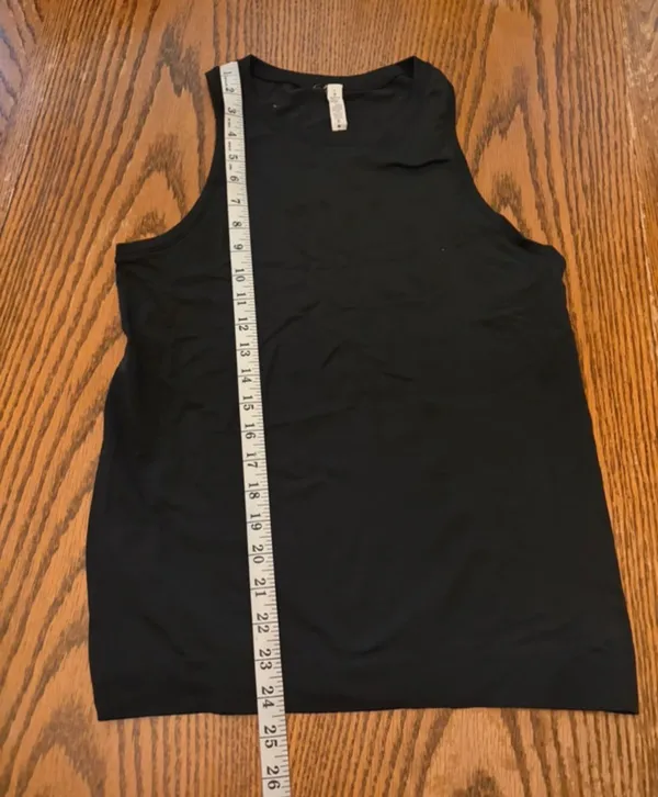 Lululemon Women’s Size 4 Black Seamless Athletic Tank Top - Image 3