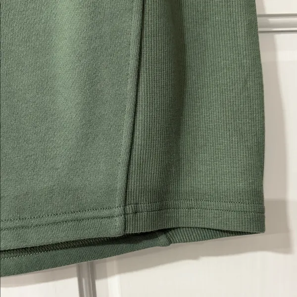 Lululemon Scuba Mini Olive Green Skirt size SP - Image 4