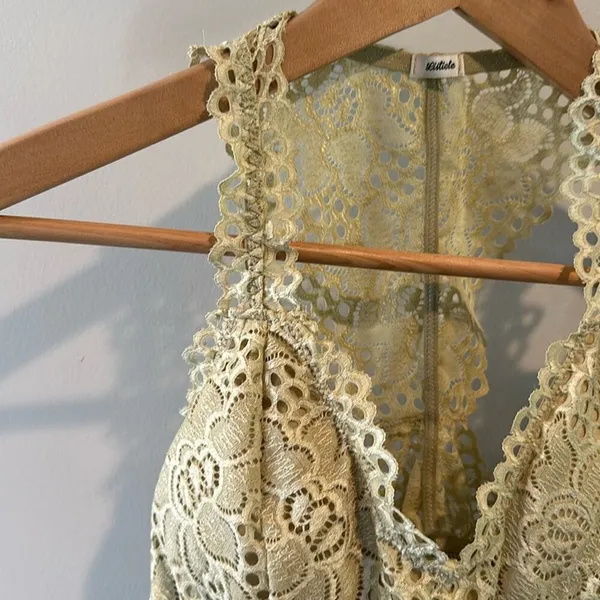 Listicle Medium Light Green Lace‎ Bralette - Image 2