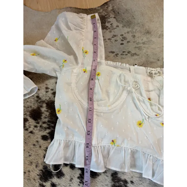 For Love & Lemons NEW Abby Blouse Floral Embroidered Size Medium - Image 5