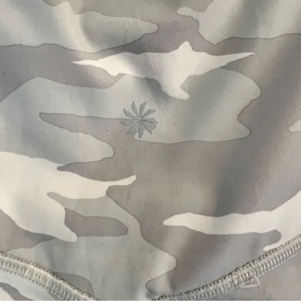 Athleta Elation Camo 7/8 Tights Size Small Gray Camouflage High-Rise‎ Leggings - Image 4