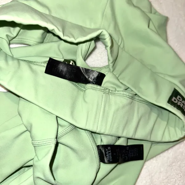 DAILY DRILLS Mint Athletic Go! Sports Bra and Shortie Shorts Set size Small - Image 5