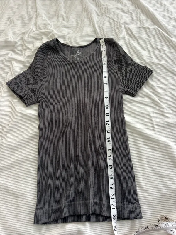 Ribbed Short-Sleeve Tee - Gray - Image 4