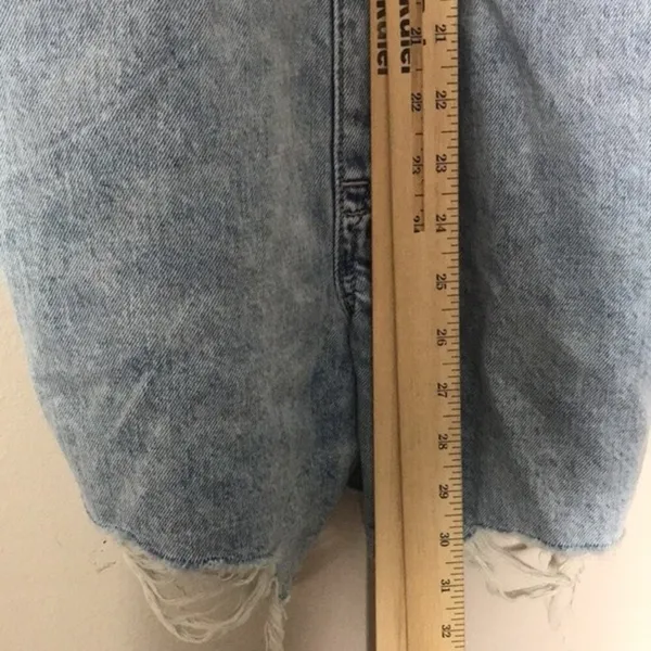 GAP Women's Distressed Denim Shortalls Washwell‎ Light Wash Overalls Medium - Image 10