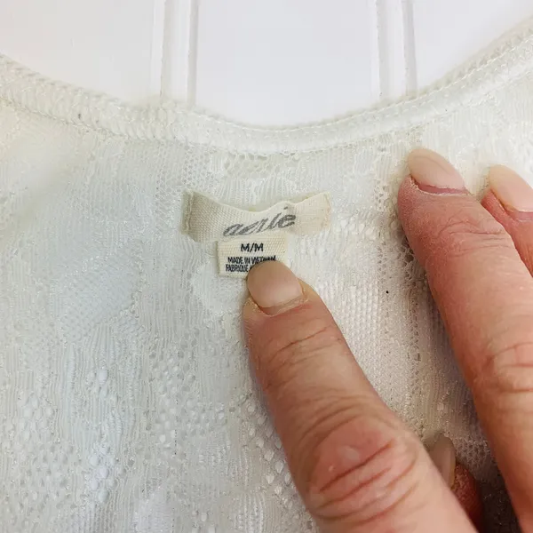 Y2k Aerie White Lace Yoke Racer Tank Top Sz Medium - Image 8