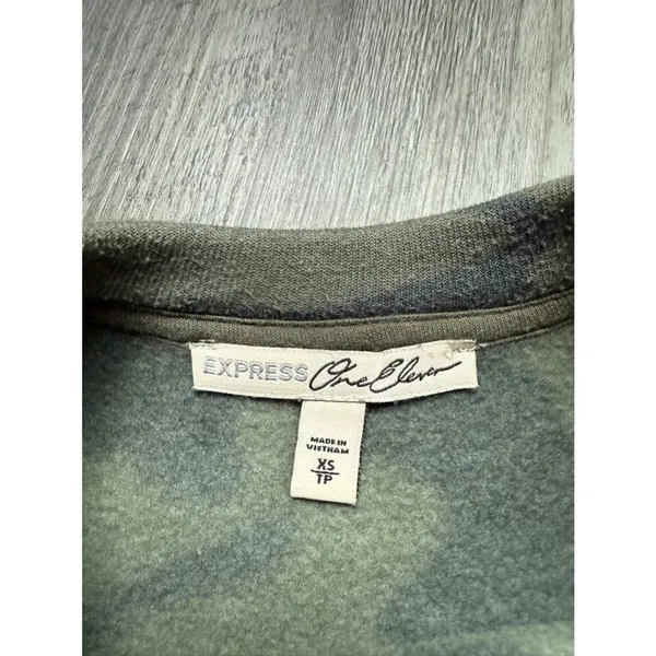 Express Camo Pocket Pullover Fleece Sweatshirt XS Oversized Cozy Streetwear - Image 4