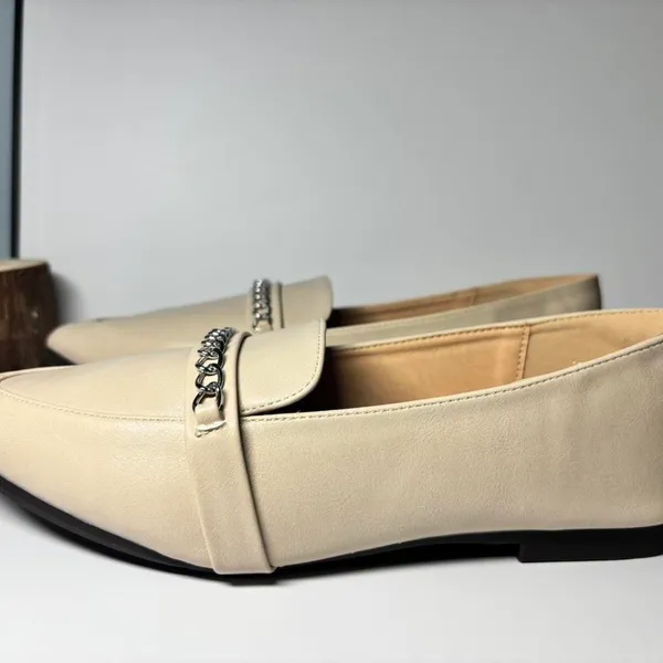 beige loafers Tan Size 6.5 - Image 3
