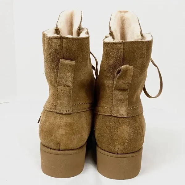 NWOB Bearpaw Krista Tan Suede Sheepskin Heeled Ankle Boots - Image 3