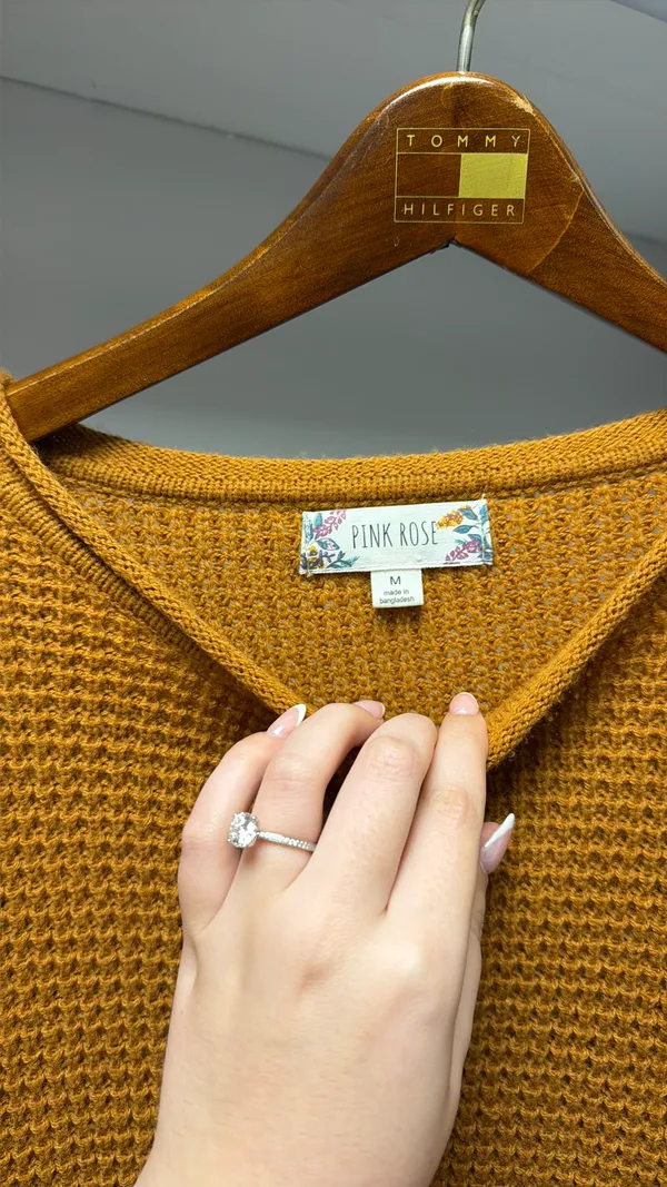 Sweater Yellow Size M - Image 2