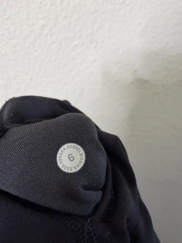 Lululemon‎ Wunder Under Crop High Rise *Roll Down Scallop Luxtreme 23" Size 6 - Image 8