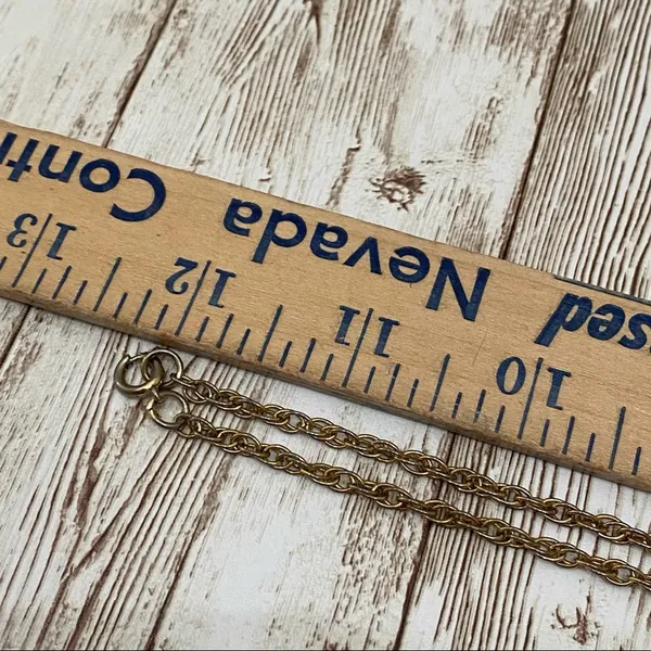 Vintage Victorian Locket Necklace - Image 11