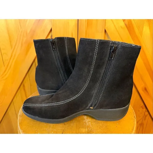 Clarks 75171 Women Black Suede Leather Side Zip Boot Shoe Size 7.5M - Image 5