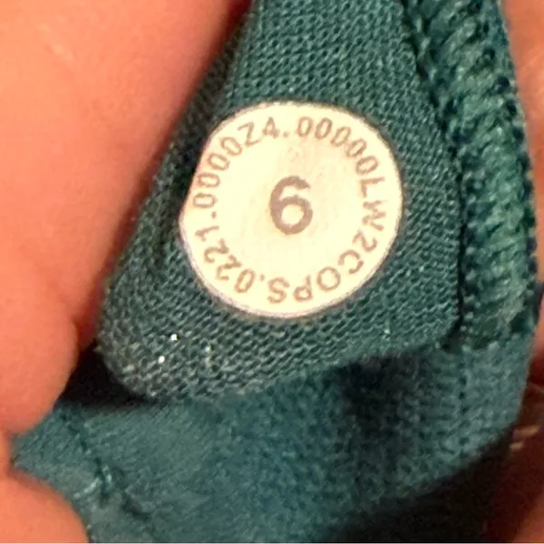 Lululemon Everlux Cut-Out Train Bra *Medium Support, Crunch Teal Lagoon- Size 6 - Image 5