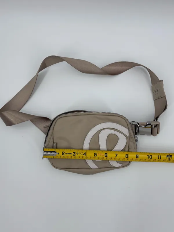 lululemon athletica Tan Belt Bag with White Logo - Image 9