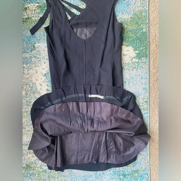 Vintage 60s Neal-McClintock black crepe sleeveless swing dress, size 12 large - Image 7