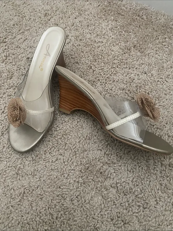 Annie 2” Platforms Size 6.5 - Image 2
