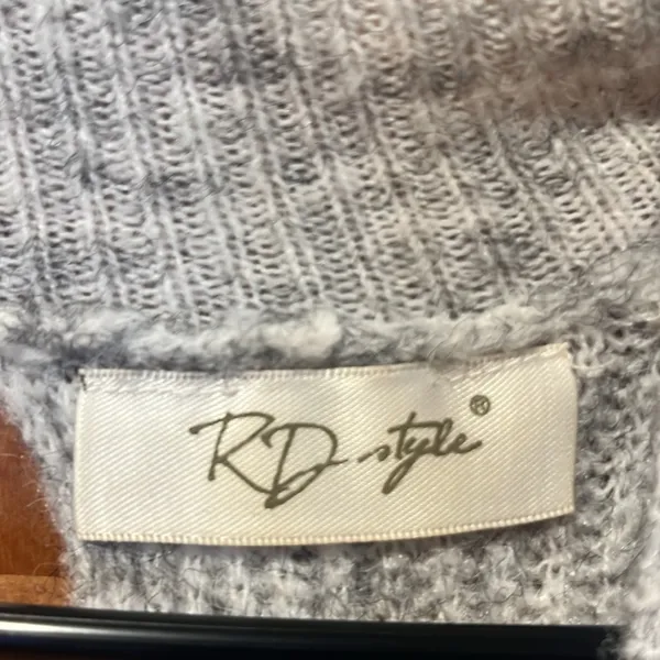 RD style women’s pull over sweater with open back size large . - Image 3