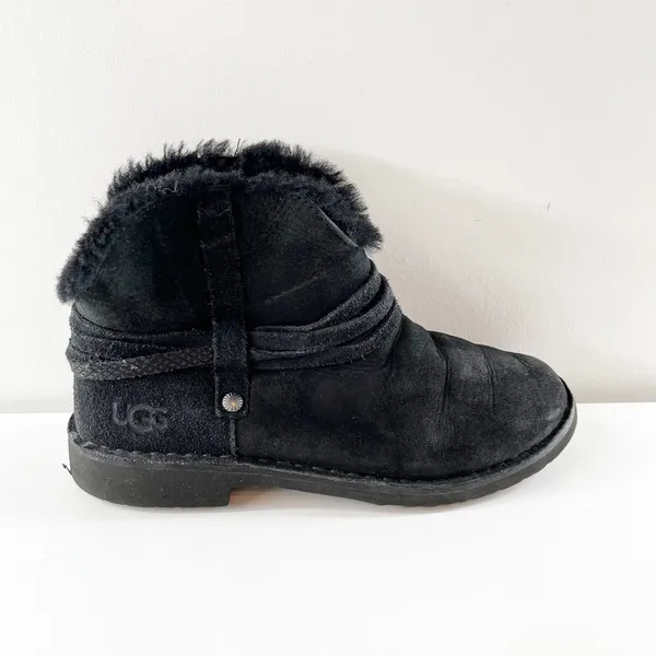 UGG Pasqual Shearling Lined Mini Winter Boot Booties Black 8 - Image 2