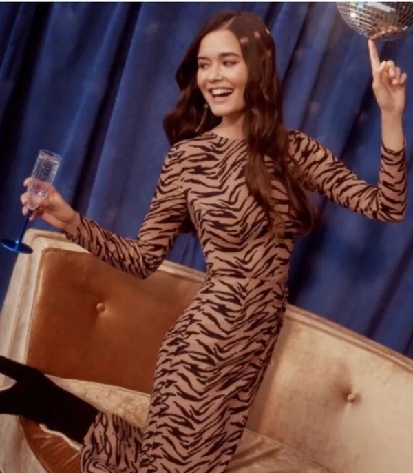 Reformation Maurita Midi Dress in Rajah Animal Print Center Cut Out NWT Size 8 - Image 11