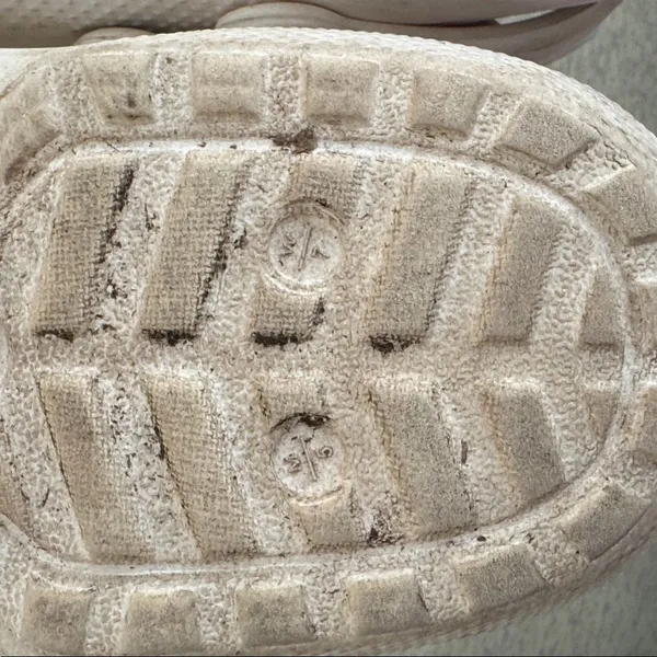 CROCS White Fur Lined Shoes Size 7 - Image 7