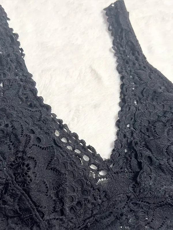 True Black Floral Lace Bralette Wireless Comfort Bra Size Medium - Image 3