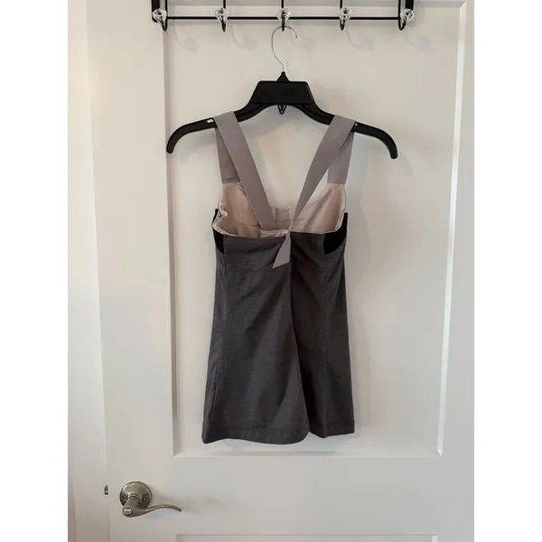 Alo Yoga Tank Top - Image 3